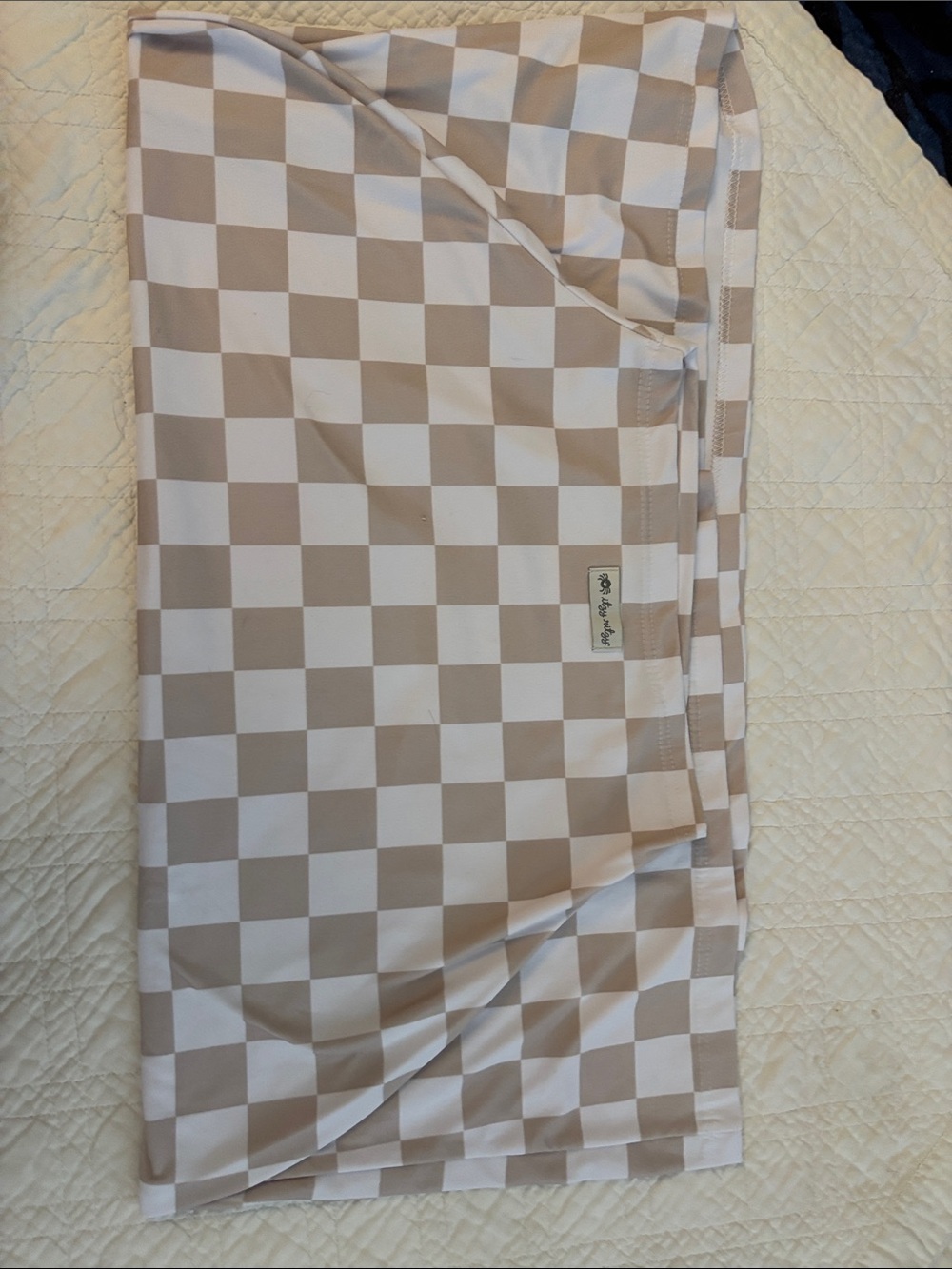 Itzy Ritzy Beige and White Checkerboard Multi-Use Cover for Baby care